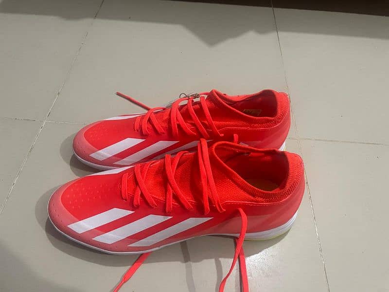 Adidas x crazyfast tf

Brand new football/sports shoes 3