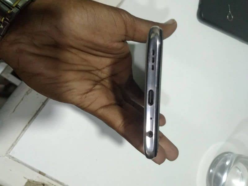 oppo Reno z looking like new condition 6/128 2