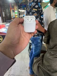 Apple AirPods (2Nd) Generation