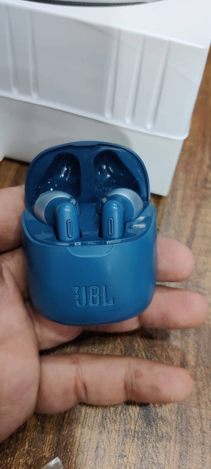 JBL & Anker High Quality Pre loved little used earbuds available 8