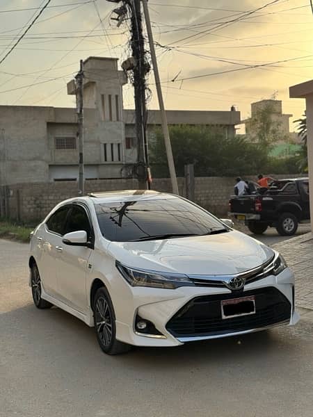 Toyota Altis Grande 2022 1