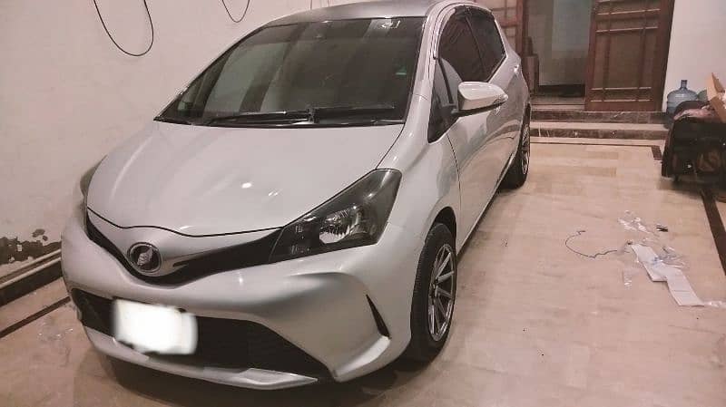 Toyota Vitz 2014 4