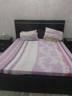 King size bed with side tables 0