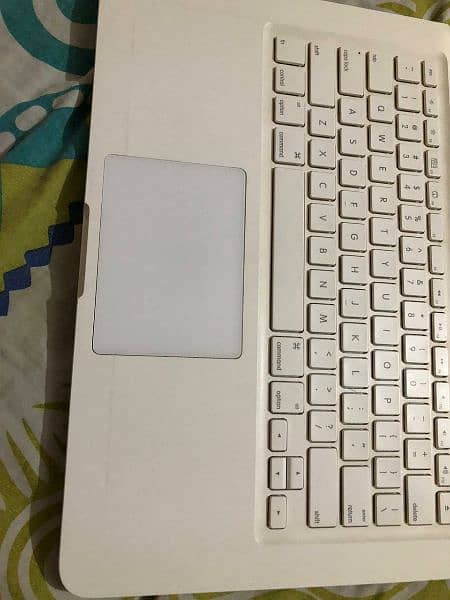 Macbook a1342 1