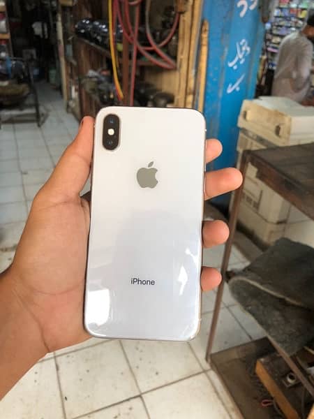 iPhone xs 10 x 10 condition 3