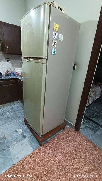 fridge in excellent condition 1