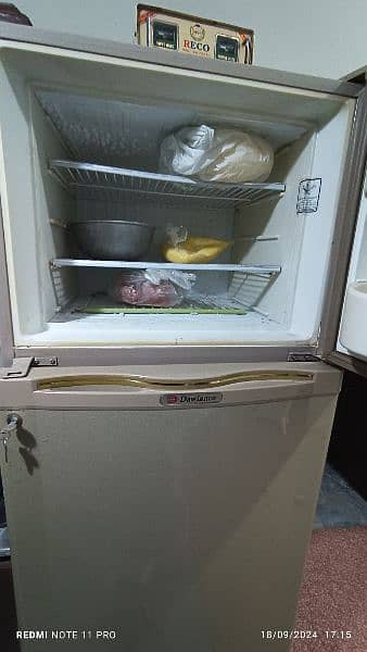 fridge in excellent condition 2