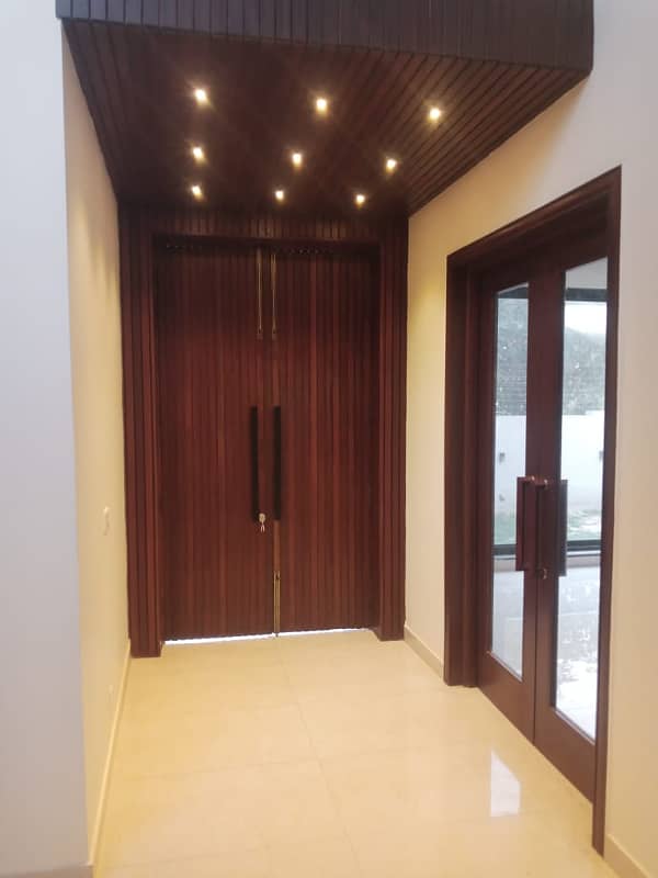 1 Kanal Lower Portion For Rent with Upper Lock in DHA Phase 7 Lahore 3