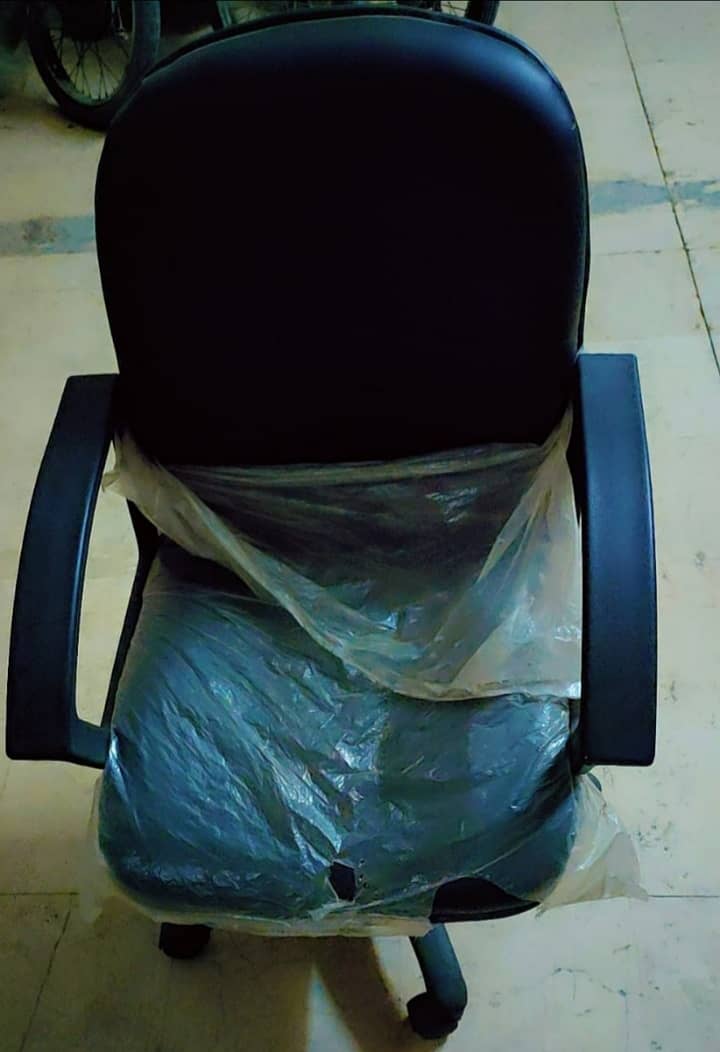 New Office table with chair not used selling as we are moving karachi 1