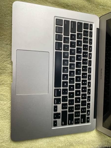 Apple Macbook Air Early 2015 2