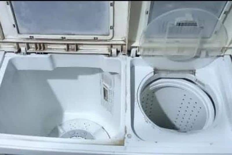 used washing machine and dryer Rs 17000 3