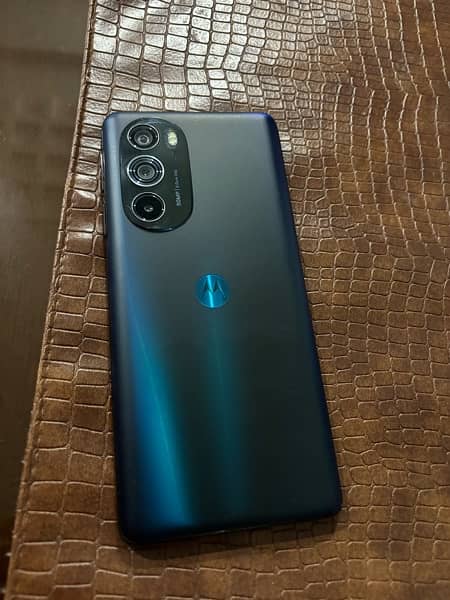 Moto Edge 30 Pro 5G 0