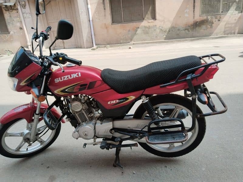 Suzuki  GD 110s  contact & What's app 03156317315 6