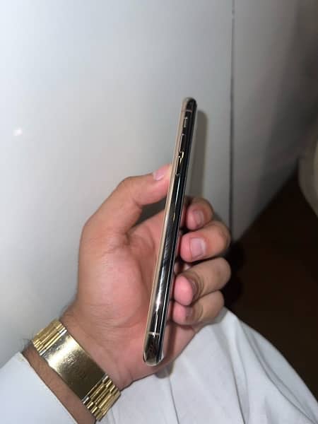 selling phone 1