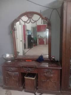 dressing table