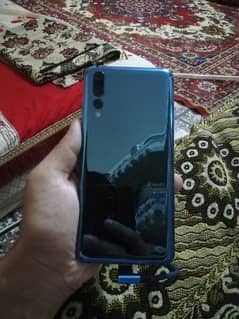 Huawei P20 Pro 6/128 official pta approved