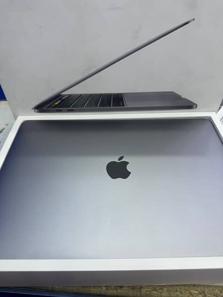 macbook pro 0