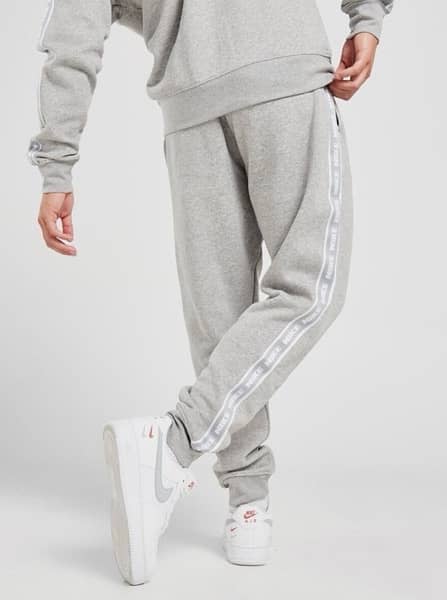 Nike sports track suit 6