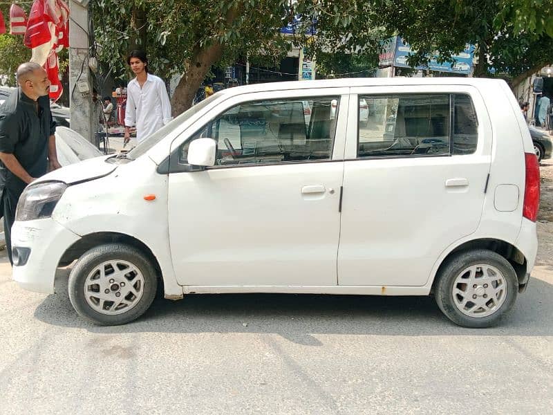 Suzuki Wagon R 2018 6