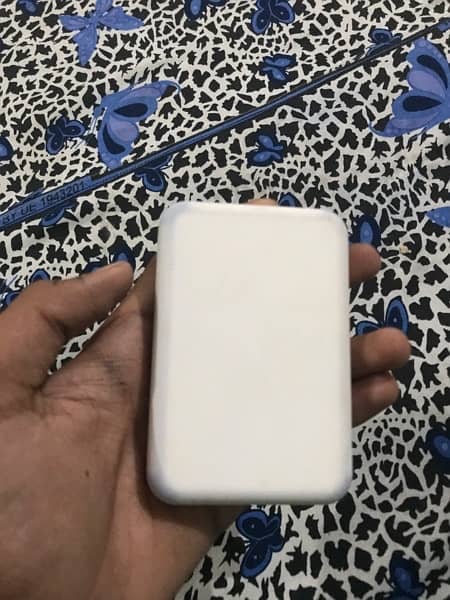 Magsafe power bank iphone 2