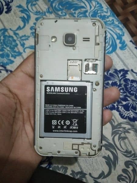 Samsung J2 1GB RAM 8 GB ROM 2