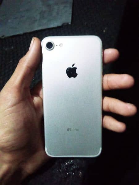 iphone 7 non pta.  03099929764 WhatsApp number 1