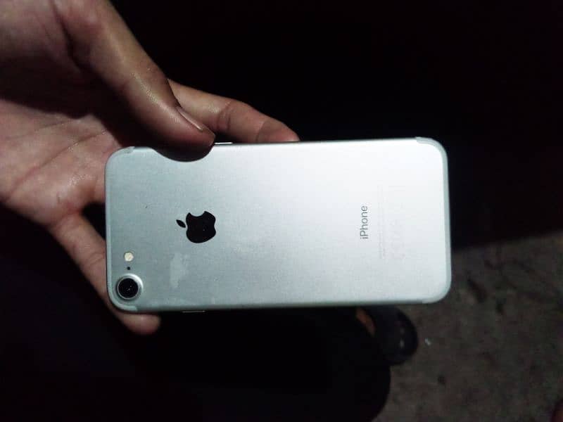 iphone 7 non pta.  03099929764 WhatsApp number 5