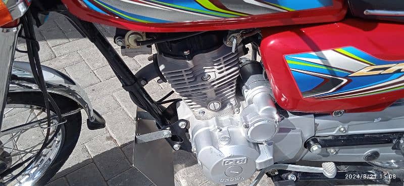 125CC Crown Self Start 5 Gear 4