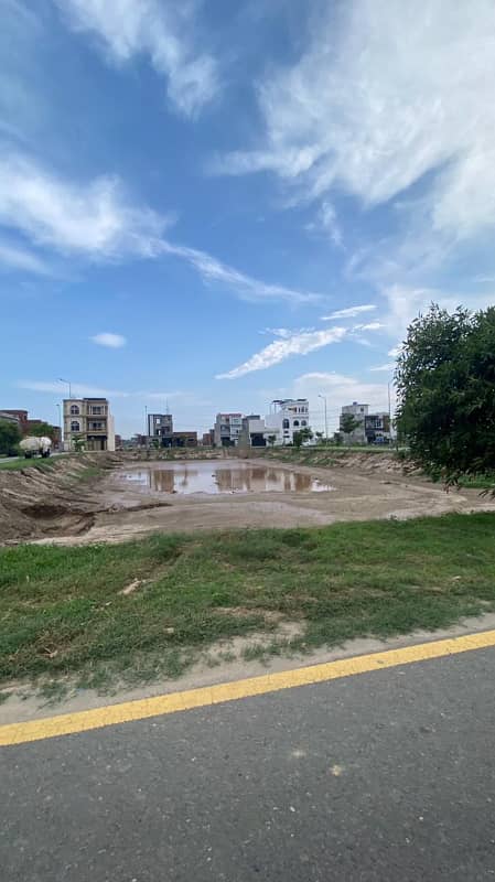 10 Marla Plot for Sale in Park View City Lahore Ideal for Modern Living 0