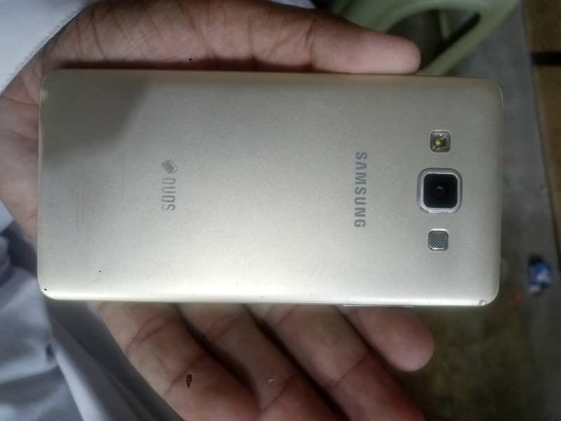 Samsung Galaxy A5 2015 3