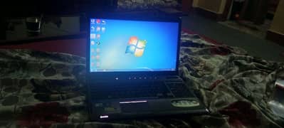 Toshiba laptop very good condition 0