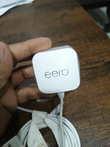 EERO 24w type c fast charger 3