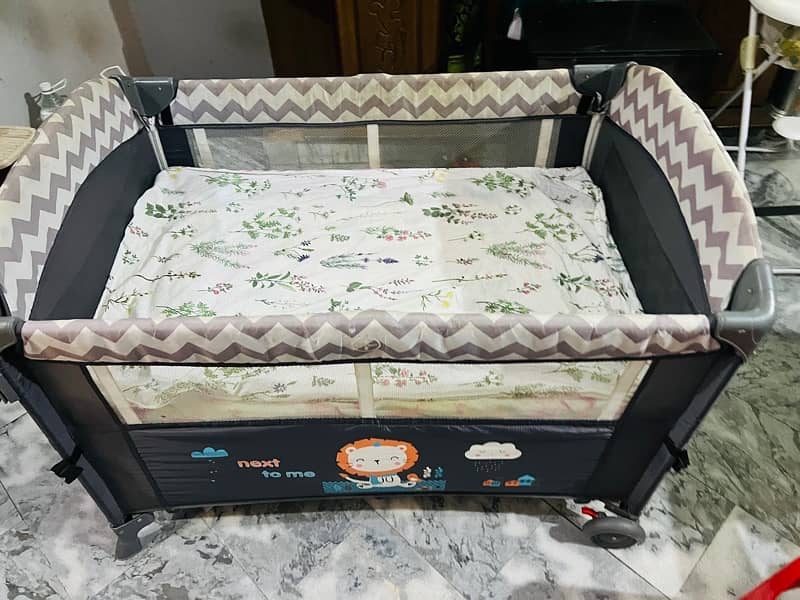 baby cot / bed 2