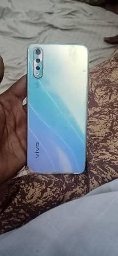 I am selling Vivo S1