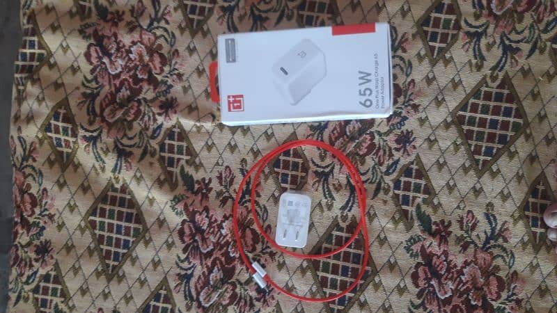 oneplus 7t 8/128 with 65 wait original charger 4