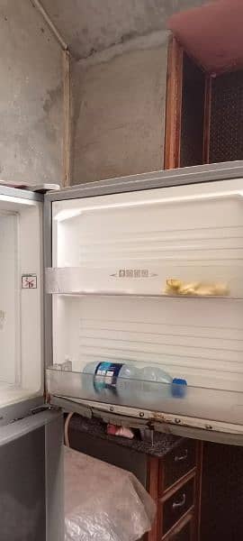 Dawlance Fridge for sale Condition 10/9 Medium size 3