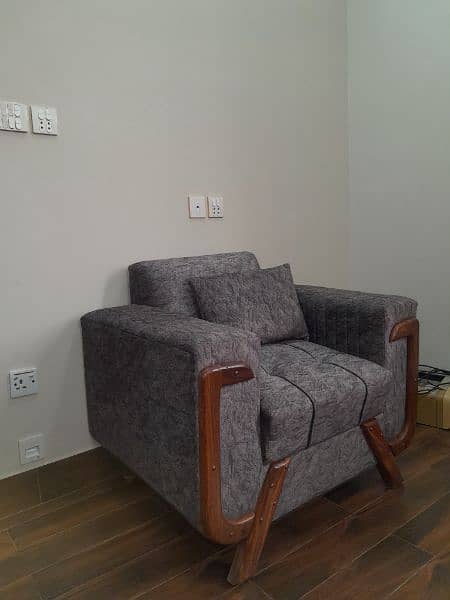 5 seater unused sofa set without table 1