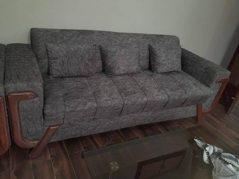 5 seater unused sofa set without table 6