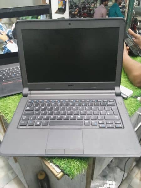 Dell latitude corei5 5generation 8/256 0