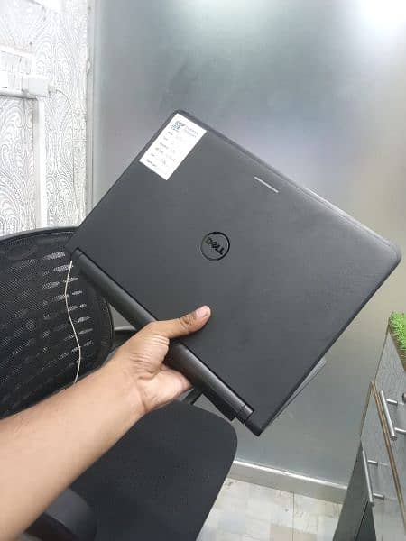 Dell latitude corei5 5generation 8/256 2