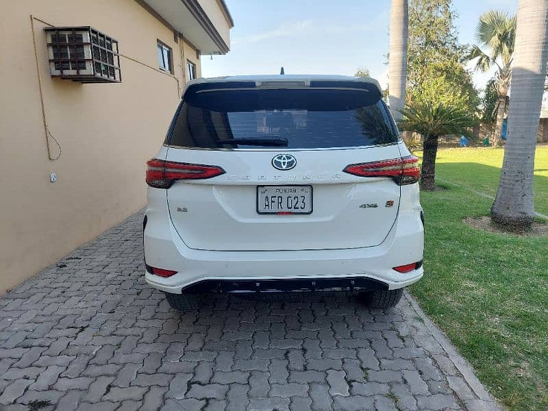 Toyota Fortuner G 2023 7