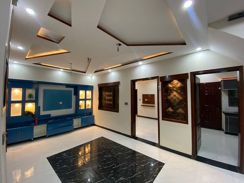 5 Marla Luxury Brand New House Available For Rent In BB Block Sector D Bahria Town Lahore 2