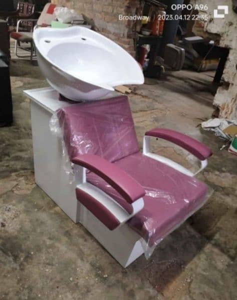 Saloon Chair/Parlour Chair/Facial Bed/Shampoo Unit/Pedicure/Trolley 15