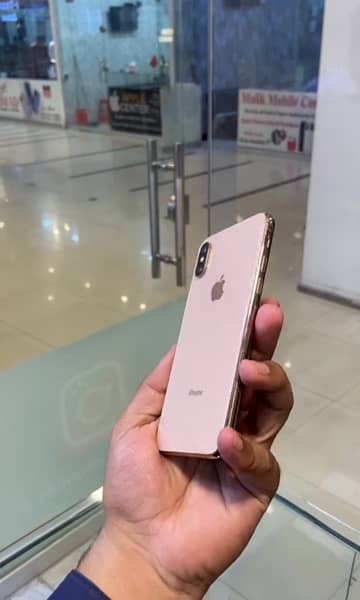 iphone xs 2