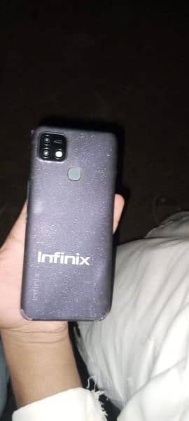 Infinix hot 10i 4/128. 3