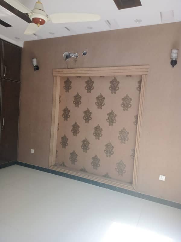 8 Marla 2 Bed Room Upper Portion Available For Rent In Umar Block Sevtor B Bahria Town Lahore 5