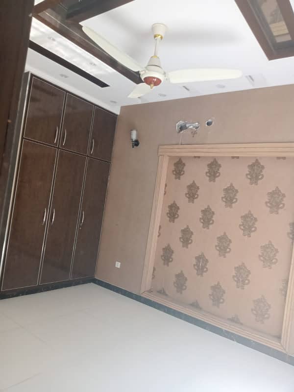 8 Marla 2 Bed Room Upper Portion Available For Rent In Umar Block Sevtor B Bahria Town Lahore 6