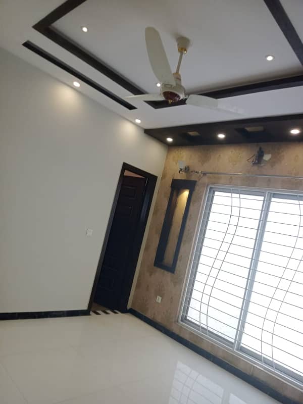 8 Marla 2 Bed Room Upper Portion Available For Rent In Umar Block Sevtor B Bahria Town Lahore 8