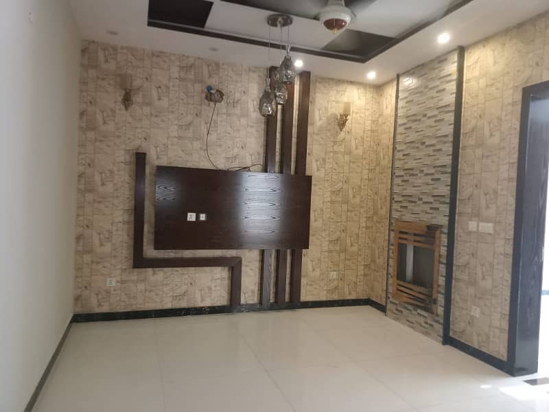 8 Marla 2 Bed Room Upper Portion Available For Rent In Umar Block Sevtor B Bahria Town Lahore 13