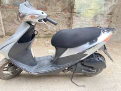 Suzuki V50 49cc Scooty Light Weight for Ladies 0